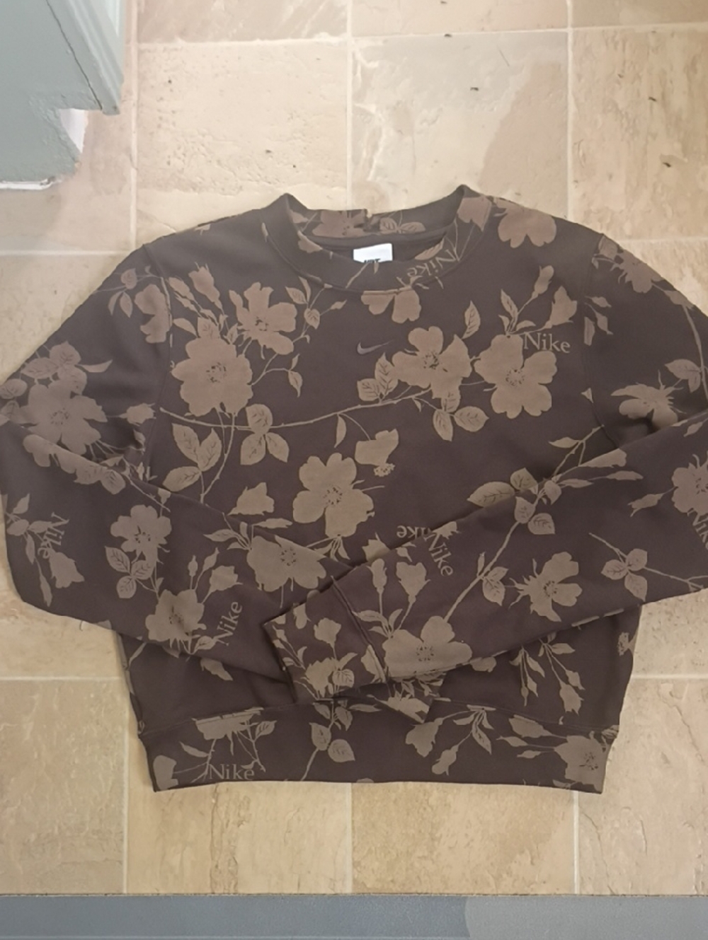 women's Nike floral crew neck sweatshirt